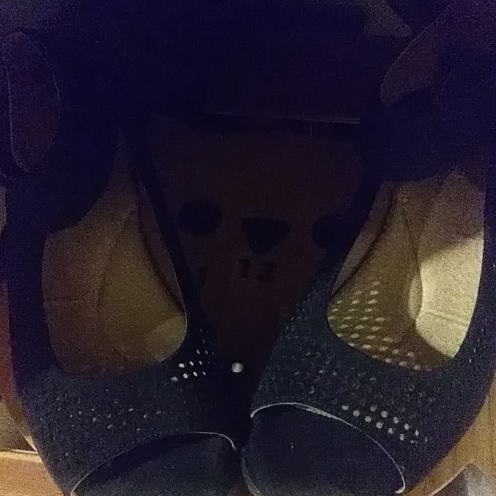 Unique... I love comfortPeep toe sandals